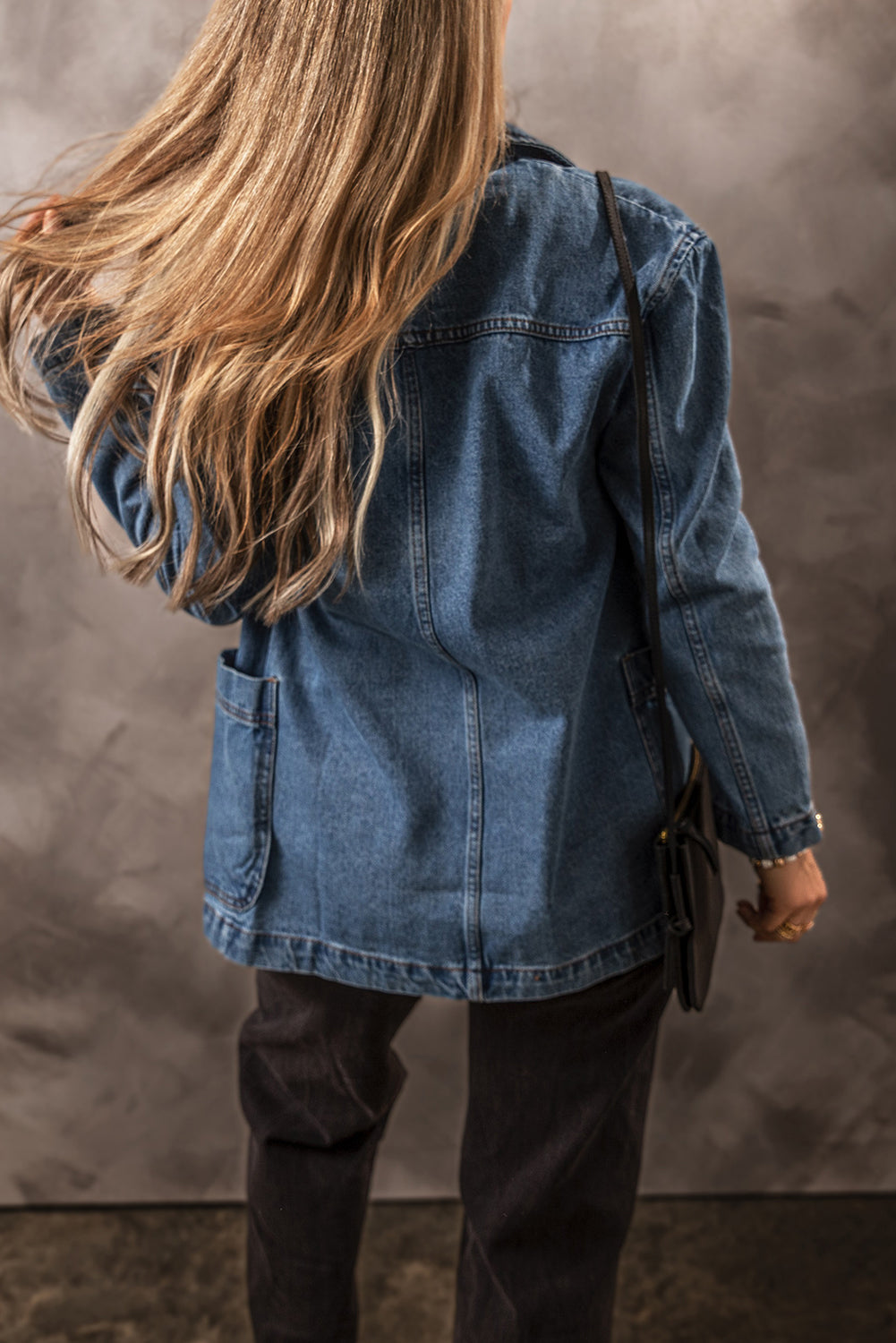 Medium Wash Side Pockets Lapel Collar 2-Button Denim Jacket