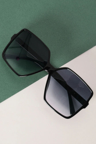 Black retro square sunglasses. 
