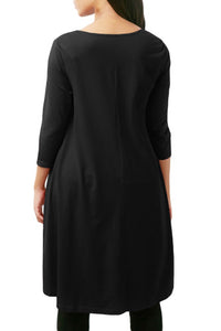 Delicate floral lace at hemline on the front  •Classic round neckline, quarter sleeves and hi-lo hem  •Styled in comfortable loose fit, made from soft stretch fabric  •Pair with skinny jeans or leggings 
