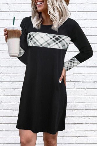 Black Plaid Splicing O-Neck Mini Dress  •Classic plaid print on the chest and sleeve cuffs  •Round neck, long sleeve and mini-length loose fit style  •The inclusive style design looks flattering on all body types 