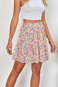 The Spring mini floral print of yellows, reds and blue makes this elastic waist skirt fresh and fun for summer. It is lightweight and flowy that’s comfy and perfect for hot days. Skirt is fully lined. This Is a Nice Quality Skirt! 
