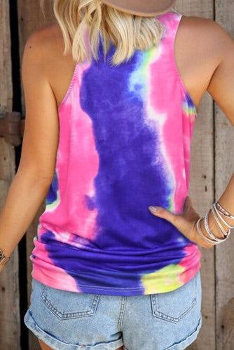 •These tie-dye tank tops are so adorable  •Leopard print patch pocket detail  •Pair with shorts or use as a coverup at the pool  •This will be for sure one of your new favorite tanks   