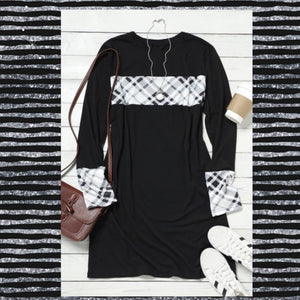 Black Plaid Splicing O-Neck Mini Dress  •Classic plaid print on the chest and sleeve cuffs  •Round neck, long sleeve and mini-length loose fit style  •The inclusive style design looks flattering on all body types 