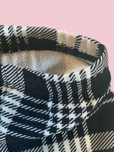 Girls Black Plaid Textured Leggings